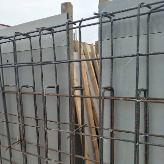 pp hollow plastic construction formwork used on building site
